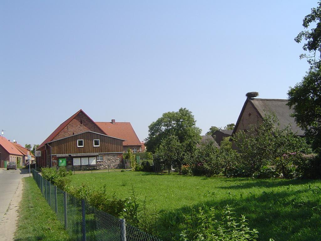 Pension & Gasthof Storchennest Gross Quassow Экстерьер фото